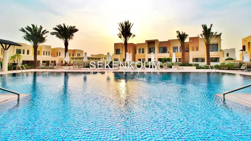 Tranquil Townhouse in Dubailand