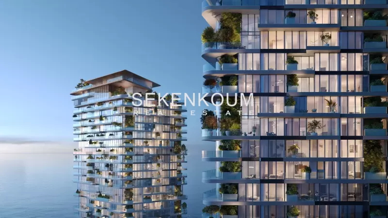 Deniz Kenarında Yaşam Alan, Işık ve Uzun Vadeli Değer için Tasarlandı