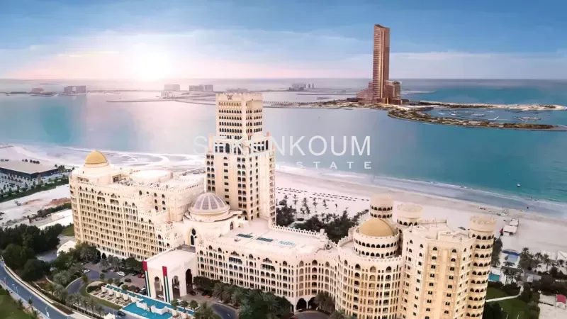 Appartements de luxe au bord de l'eau à Jazira Al Hamra - où l'élégance rencontre la sérénité